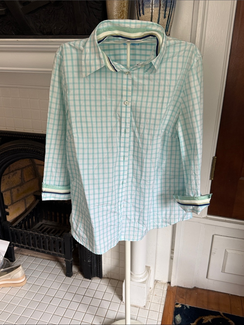 J. McLaughlin flip cuff button down. Worn 2-3 times. 160 retail